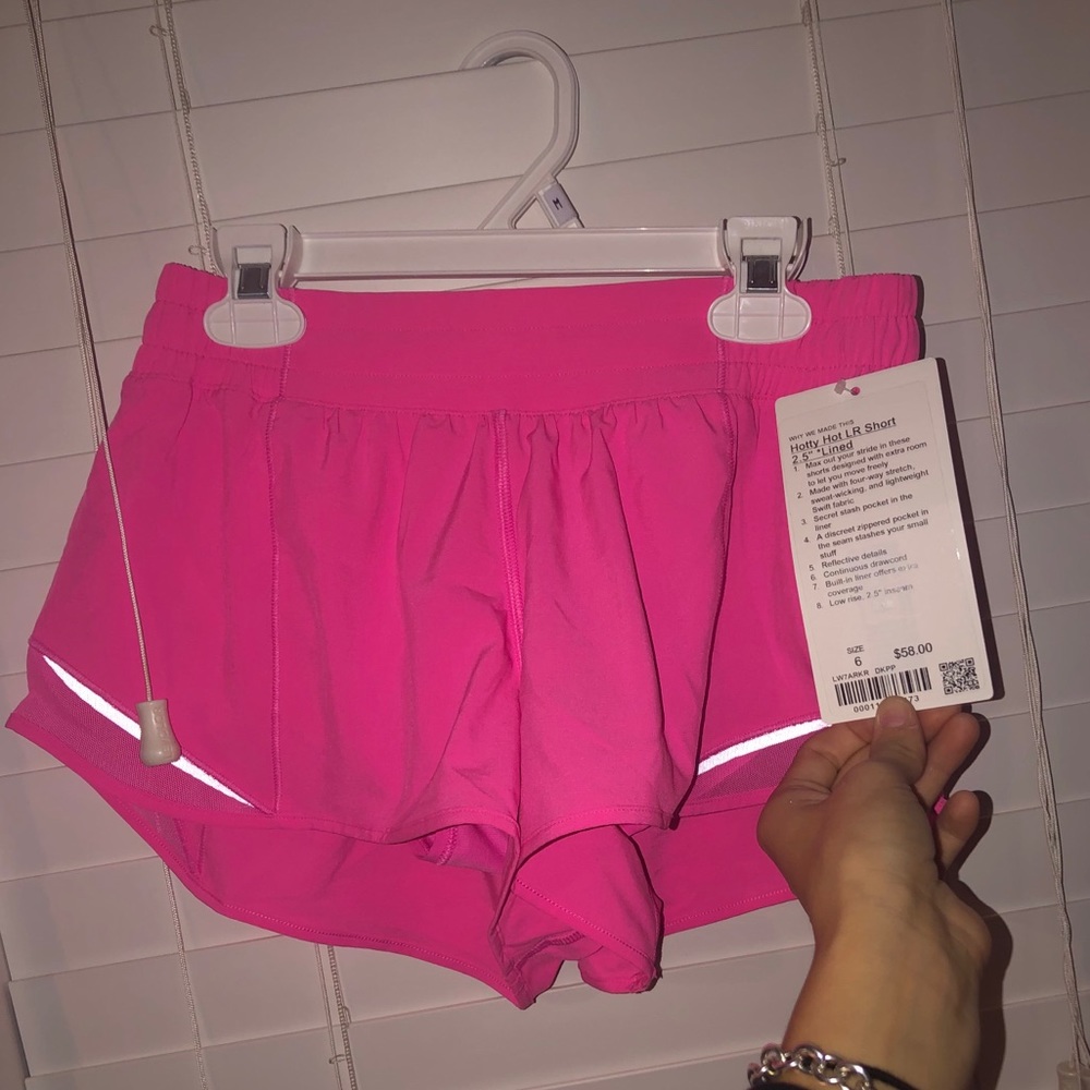 Lulu lemon hotty hot shorts